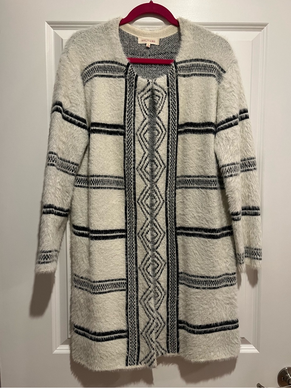 Solitaire Cream and Black Geometric Open-Front Knit Cardigan
